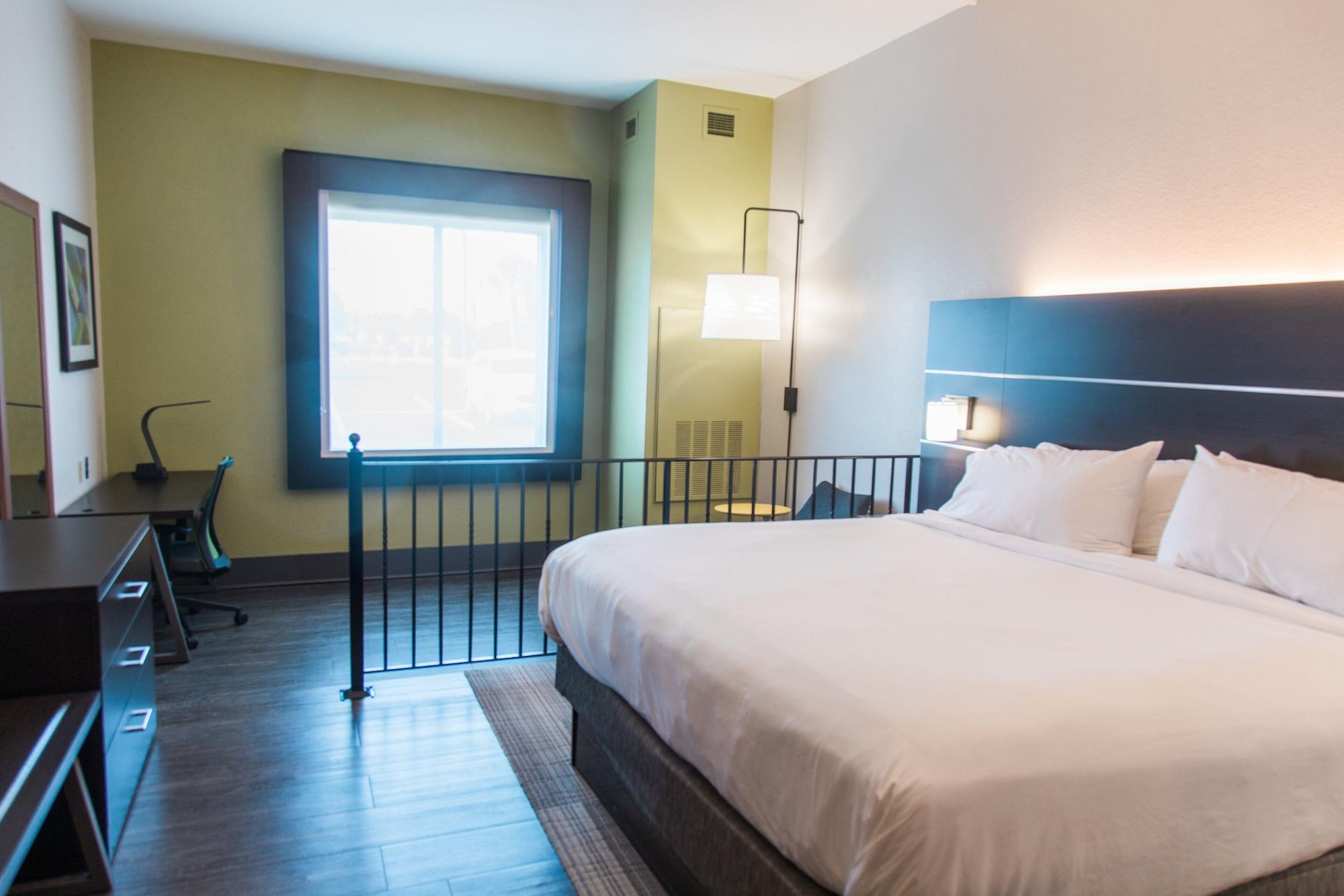 Holiday Inn Express Hotel & Suites Columbia-Fort Jackson By Ihg Extérieur photo