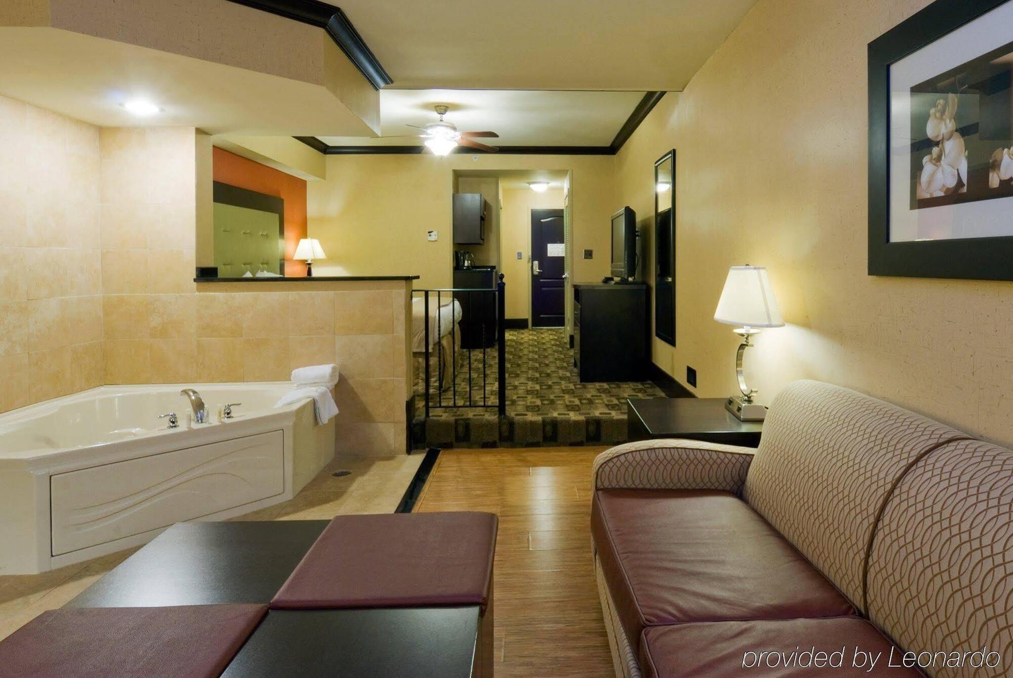 Holiday Inn Express Hotel & Suites Columbia-Fort Jackson By Ihg Extérieur photo