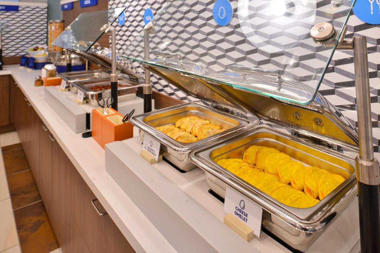 Holiday Inn Express Hotel & Suites Columbia-Fort Jackson By Ihg Extérieur photo